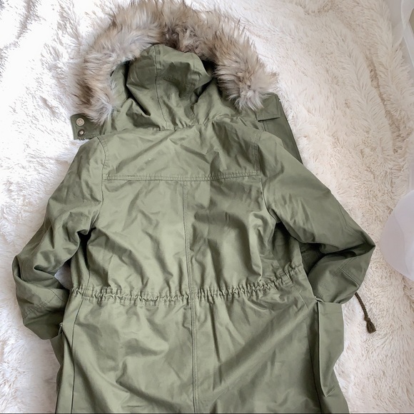 Zara Green Oversized Parka with Faux Fur Coat - Picture 6 of 8